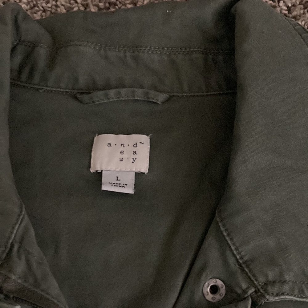 Army Green Color Size Large Spring Jacket. - image 3